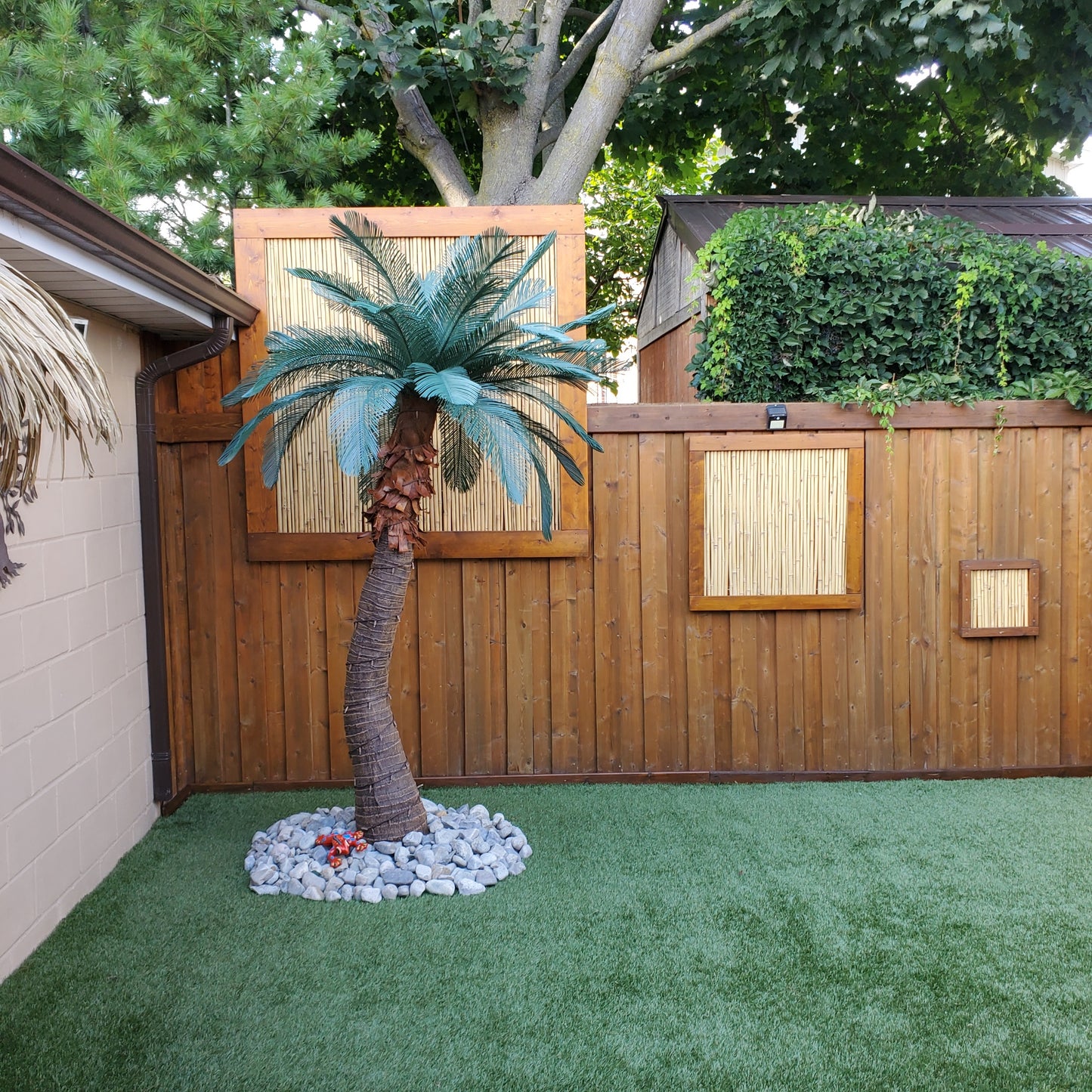 9' Realistic Palm